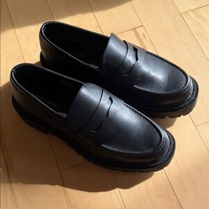 Chunky Loafers Women’s Size 9